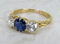 Antique Guest and Philips - Sapphire Set, Yellow Gold - Three Stone Ring R5377