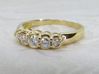 Antique Guest and Philips - Diamond Set, Yellow Gold - Five Stone Ring R5309