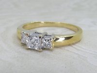 Antique Guest and Philips - Diamond Set, Yellow Gold - White Gold - Three Stone Ring R5371