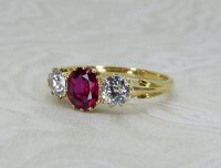 Antique Guest and Philips - Ruby Set, Yellow Gold - Three Stone Ring R5448