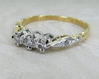 Antique Guest and Philips - Diamond Set, Yellow Gold - Platinum - Three Stone Ring R5346