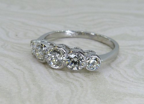 Antique Guest and Philips - Diamond Set, Platinum - Graduated Five Stone Ring R5340