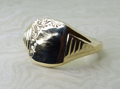 Antique Guest and Philips - Yellow Gold Signet Ring R5636