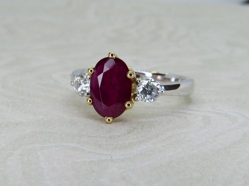 Antique Guest and Philips - Ruby Set, Platinum - Platinum - Three Stone Ring R5411