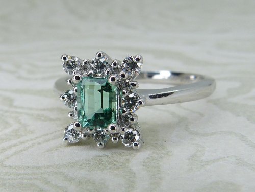 Antique Guest and Philips - Emerald Set, Platinum - Cluster Ring R5304