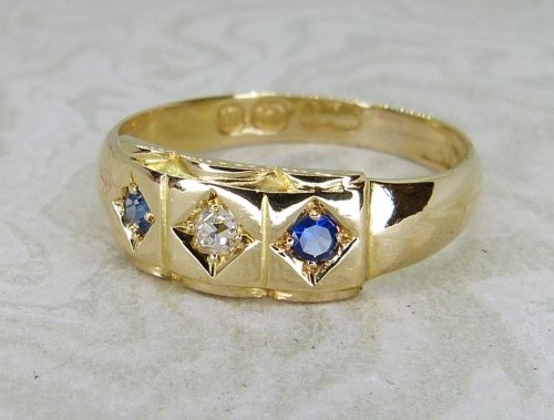 Antique Guest and Philips - Sapphire Set, Yellow Gold - Three Stone Ring R5755